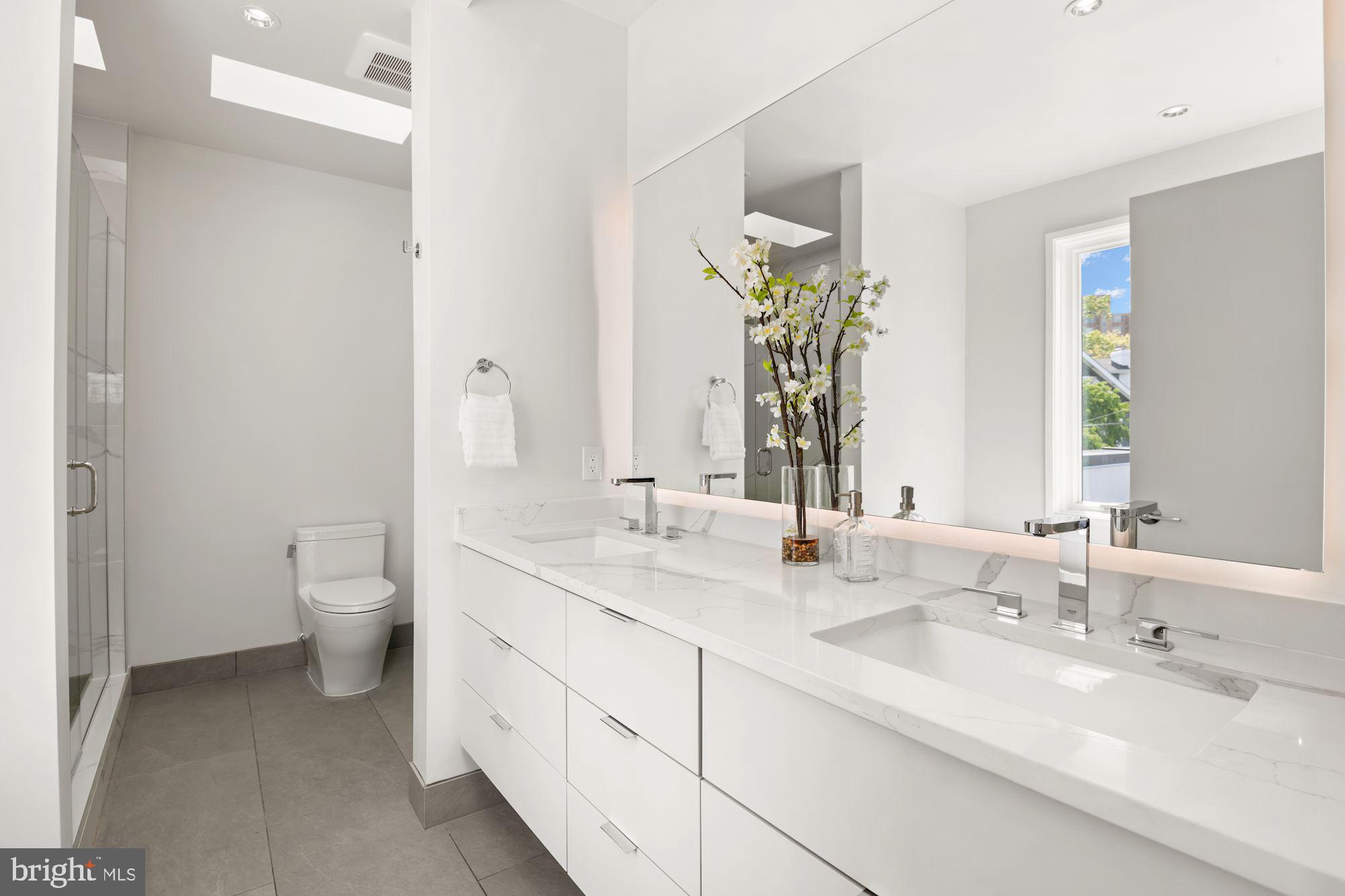 OBSERVATORY CIRCLE - Residential