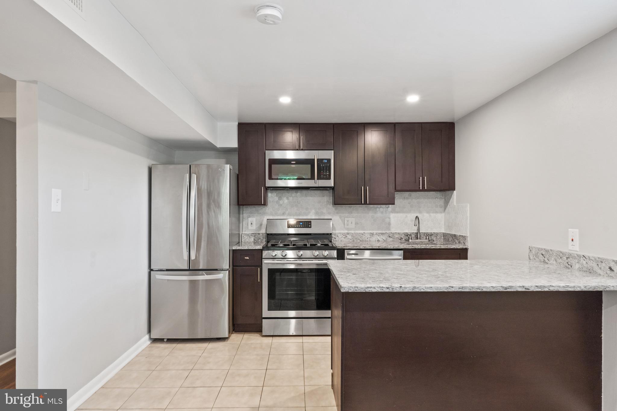 SPAULDING HEIGHTS - Residential Lease