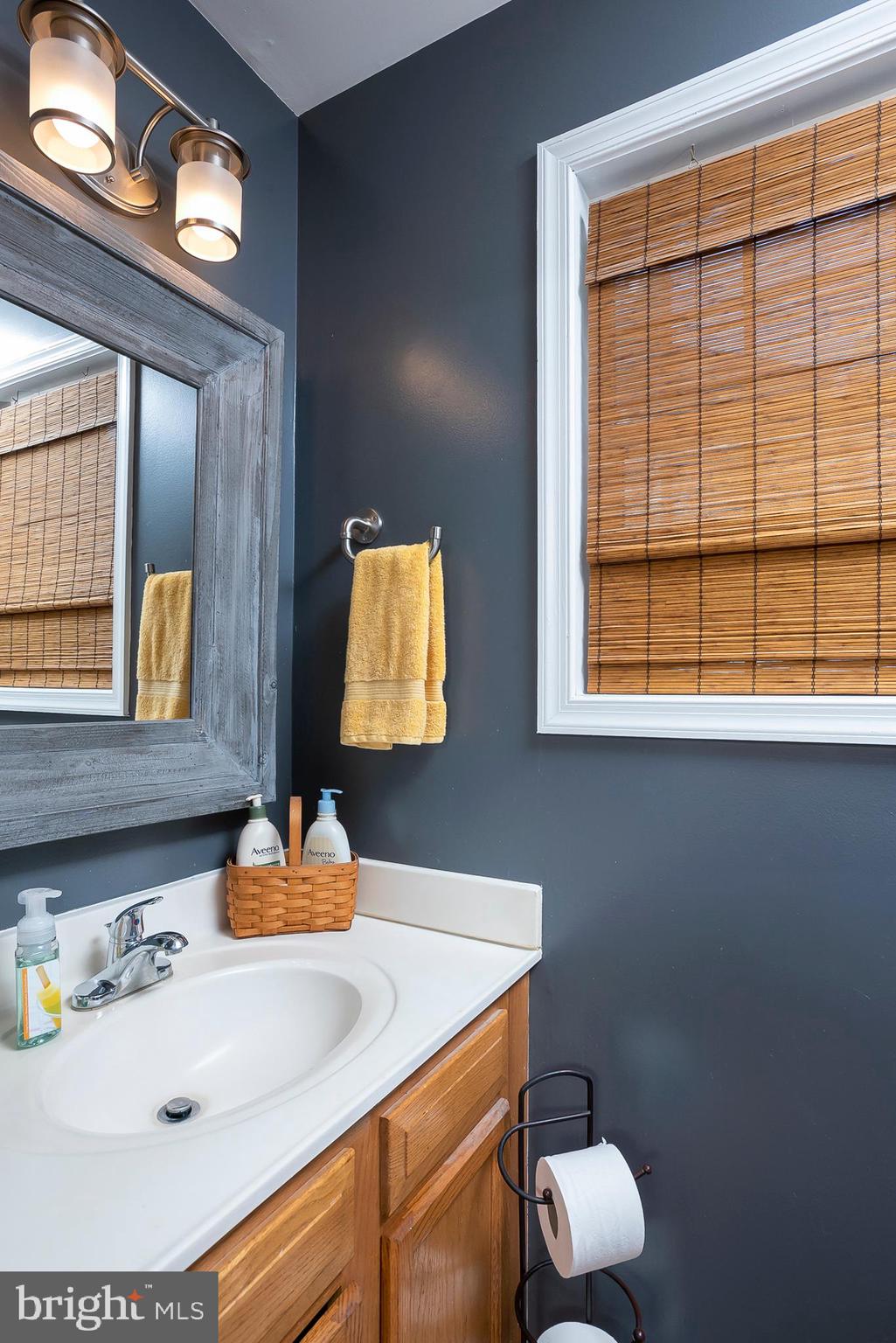 WOODLAND BEACH - Residential