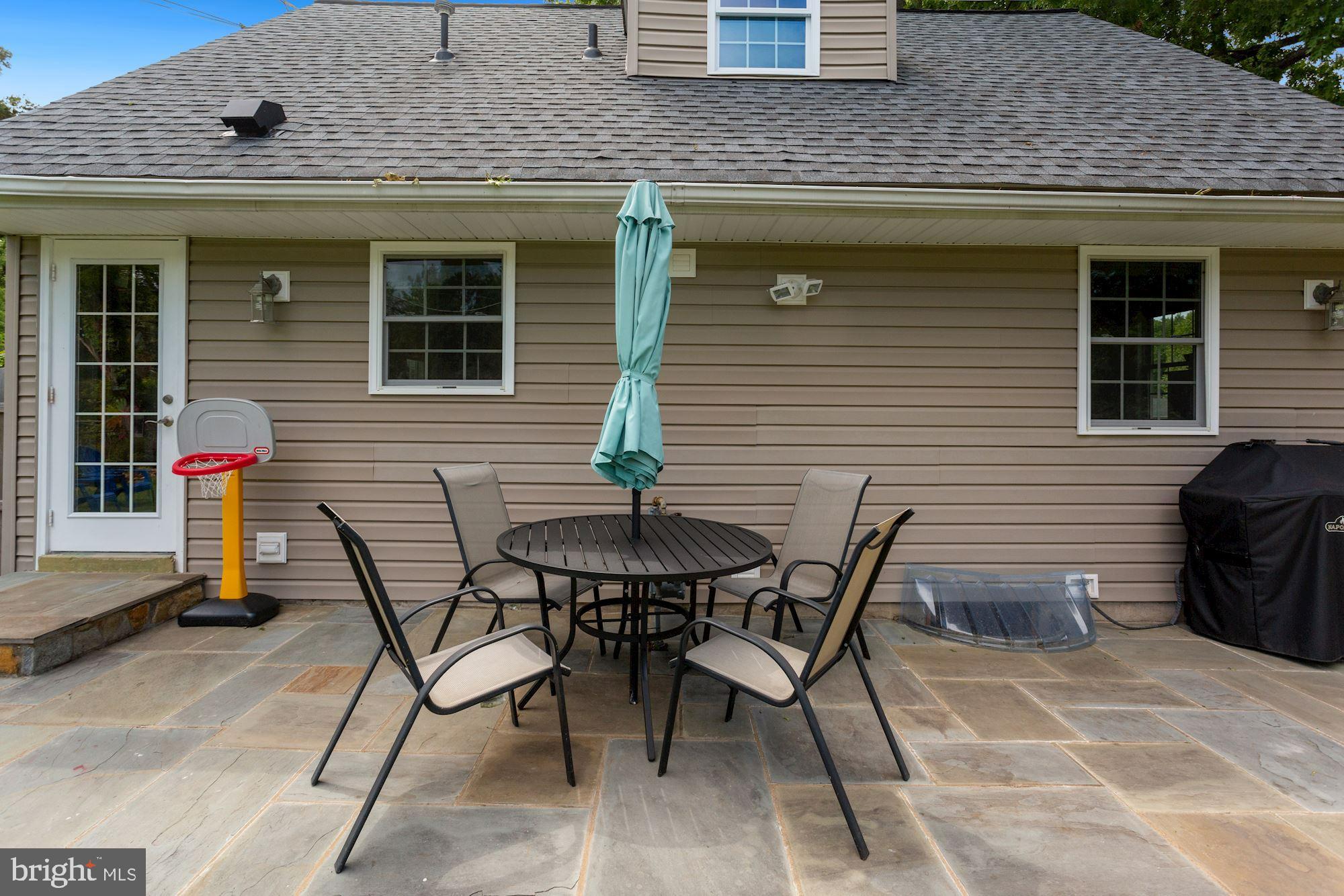 BUCKNELL MANOR - Residential