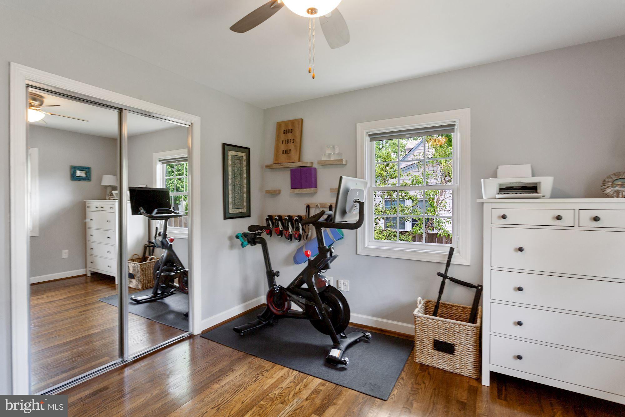 BUCKNELL MANOR - Residential