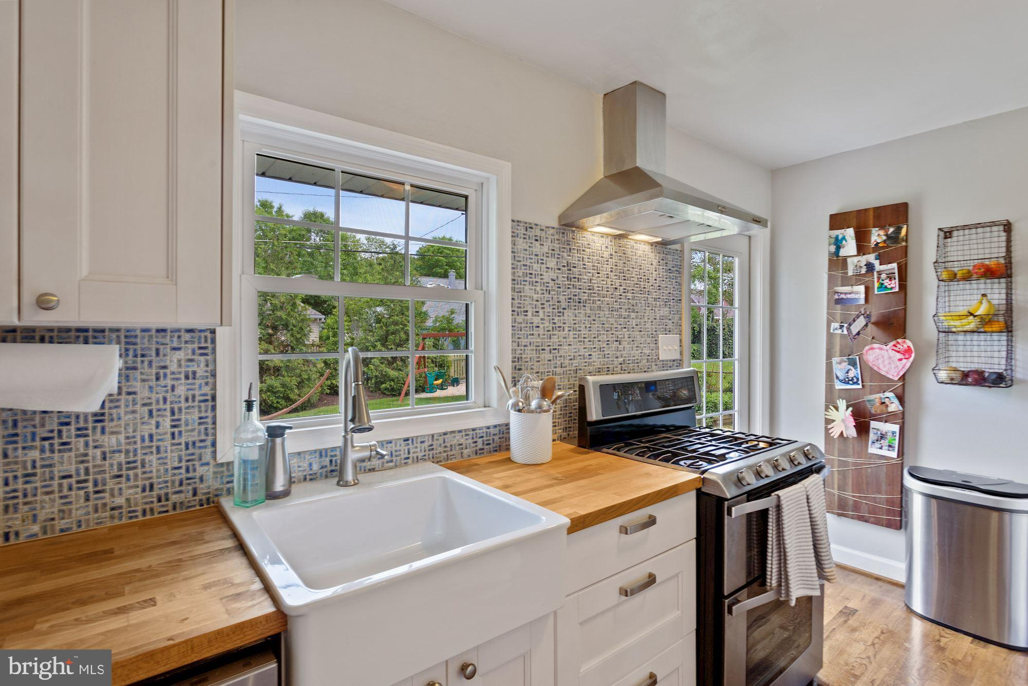 BUCKNELL MANOR - Residential