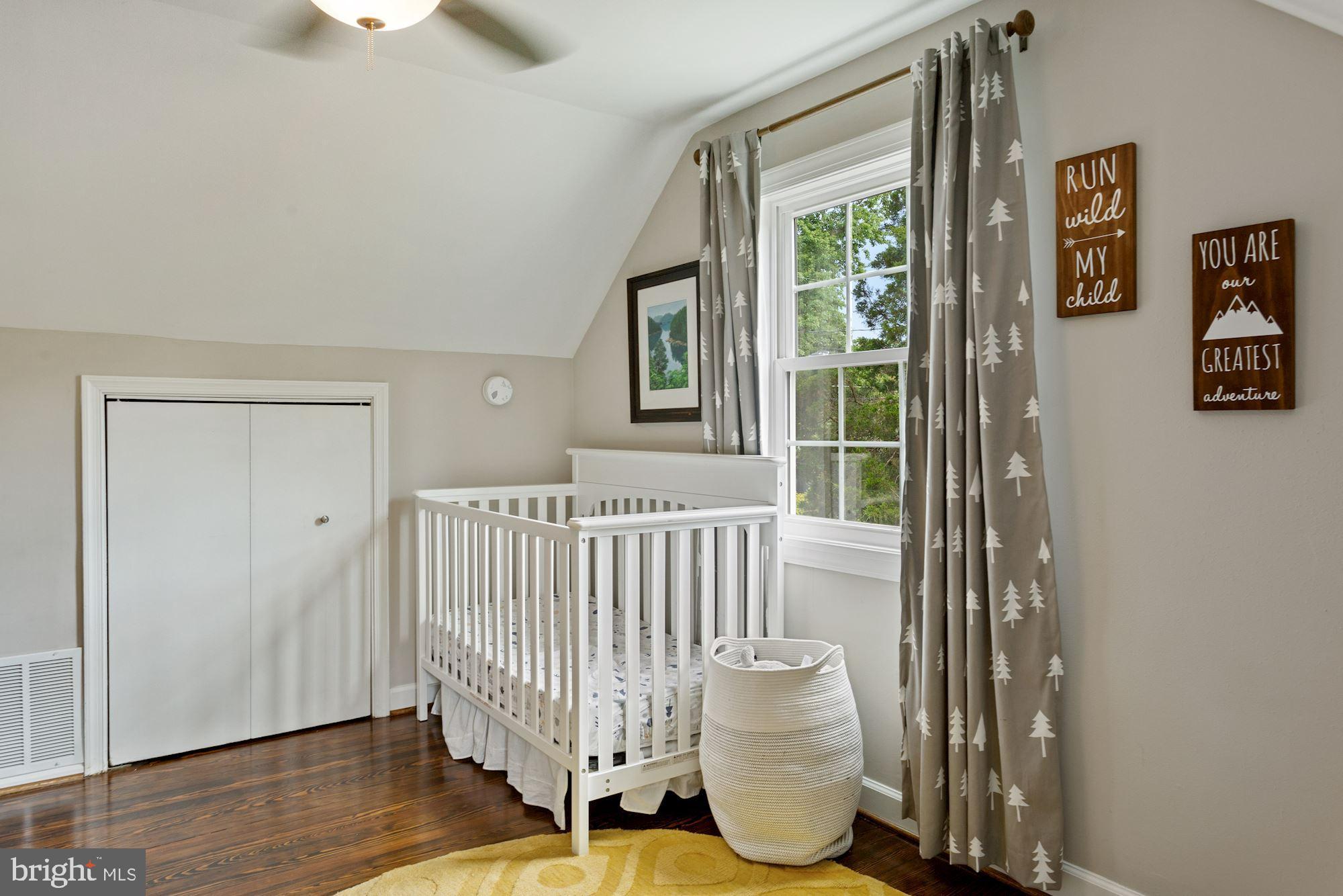 BUCKNELL MANOR - Residential