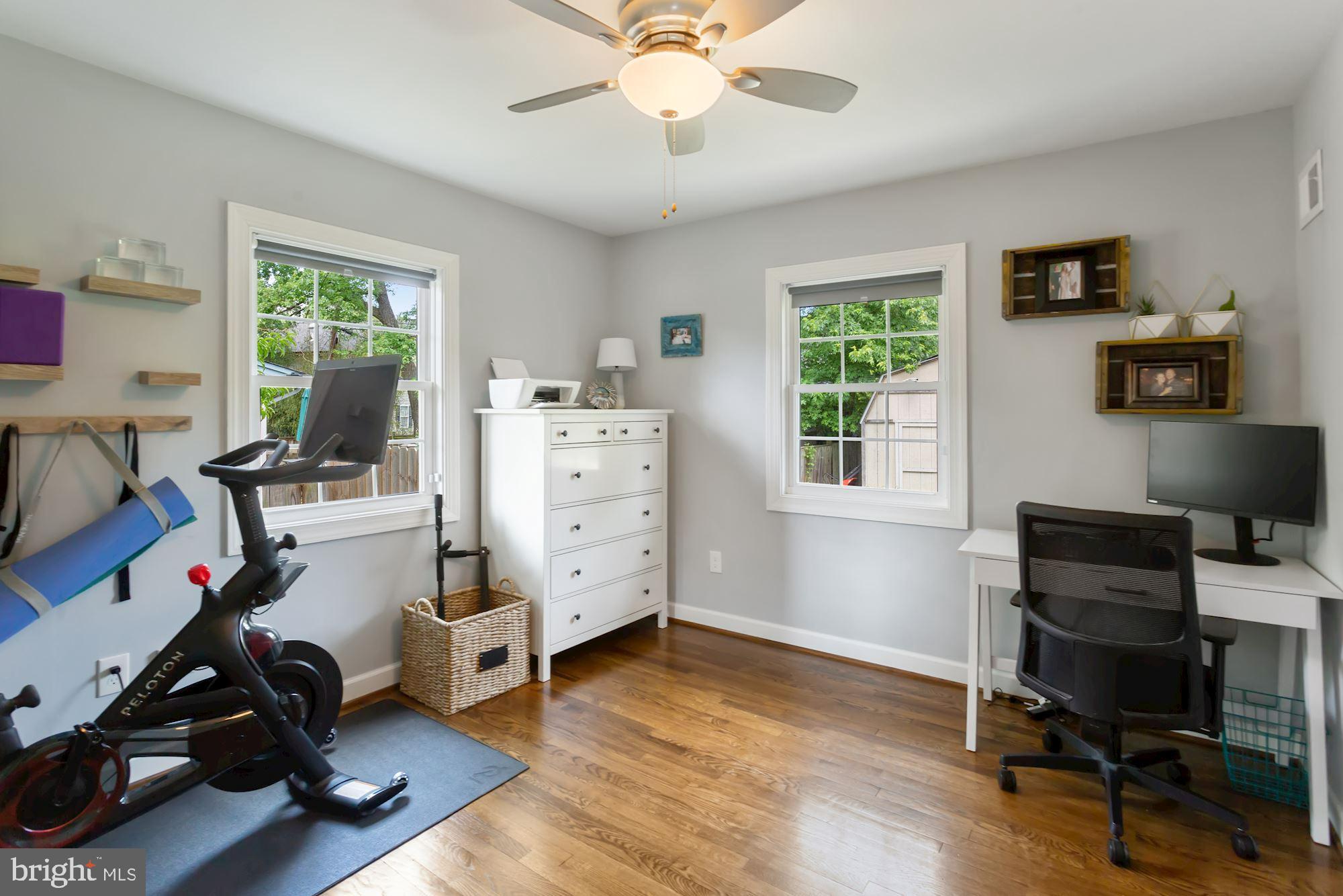 BUCKNELL MANOR - Residential