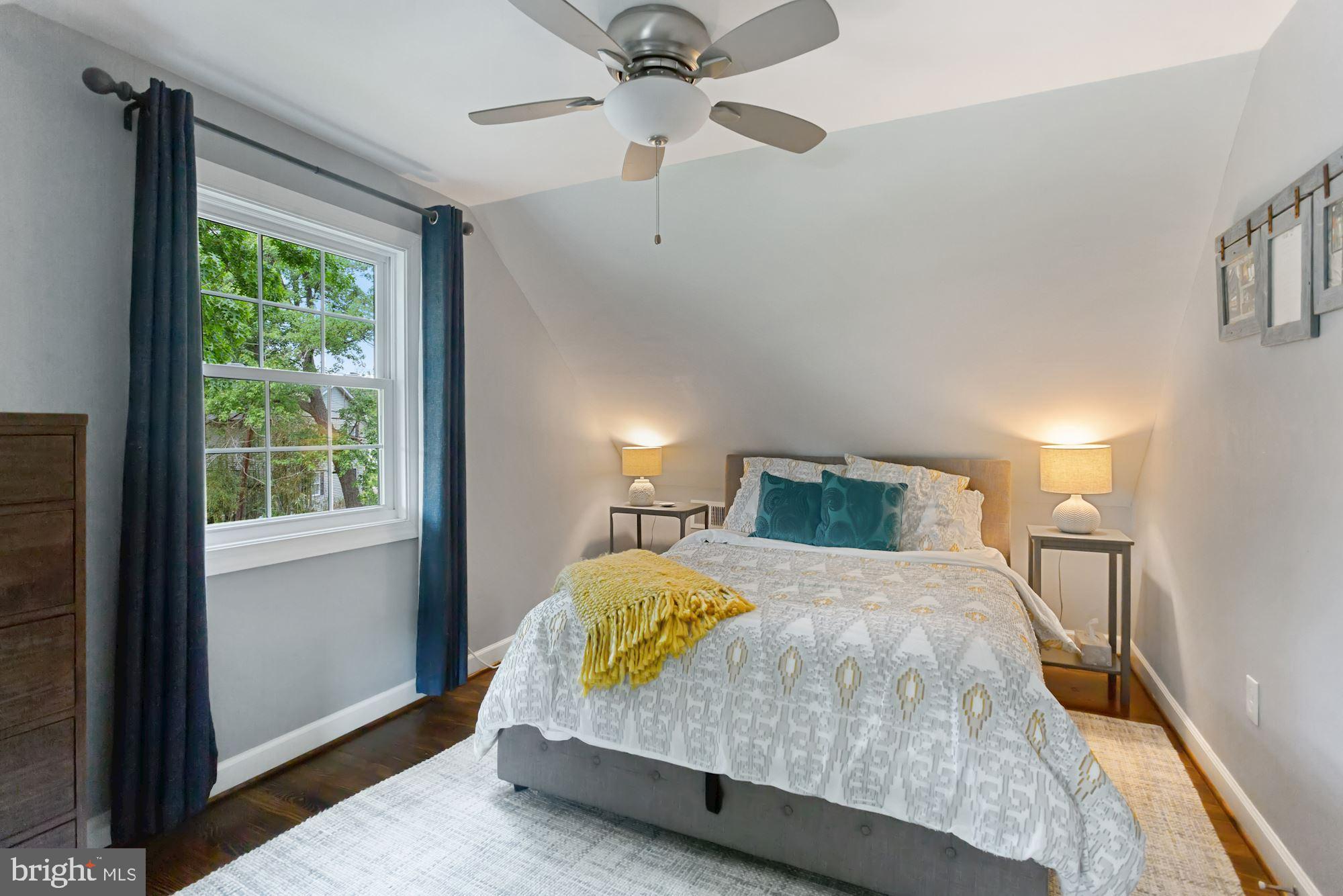 BUCKNELL MANOR - Residential