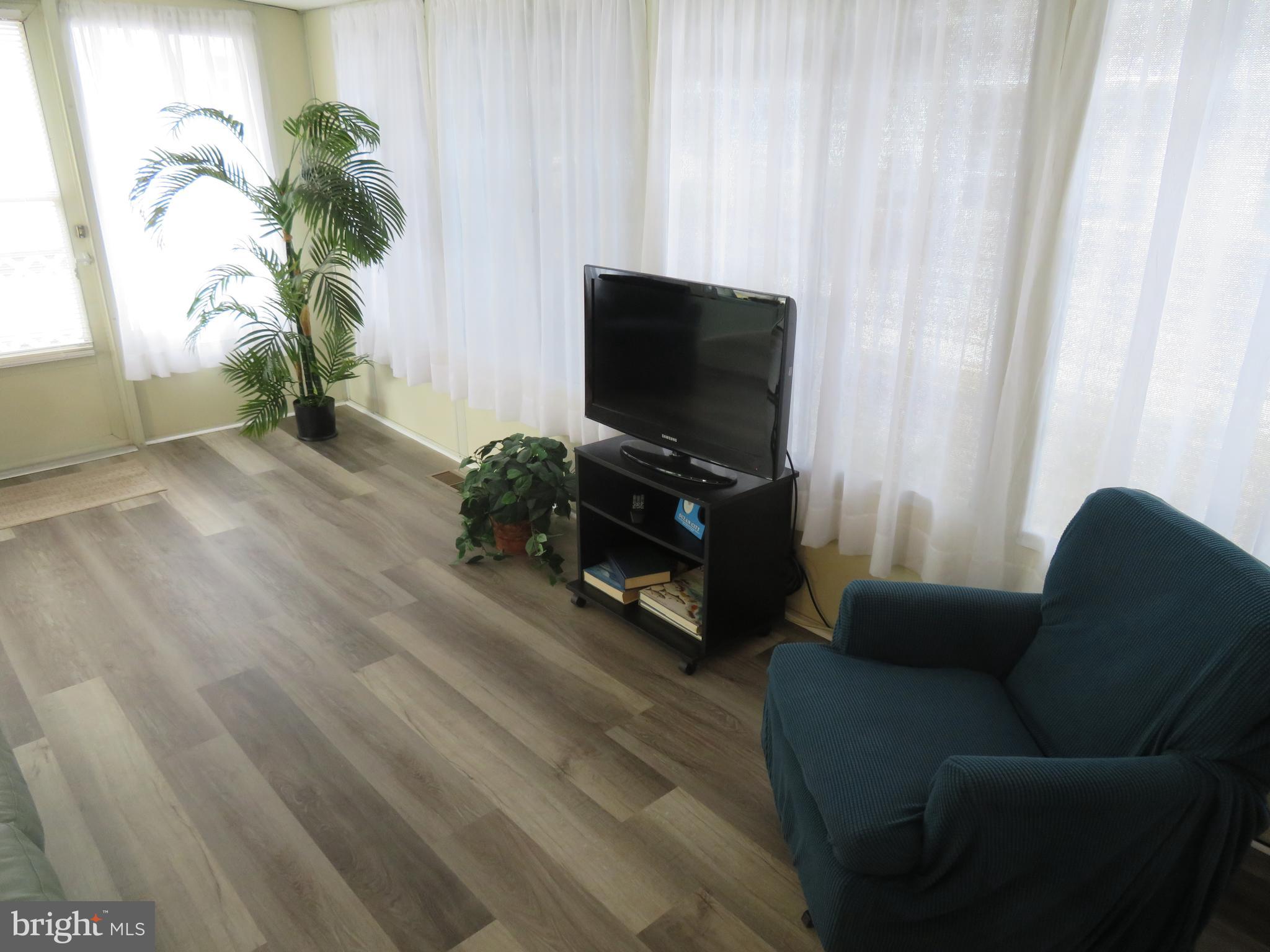 WHITE HORSE PARK II - Residential