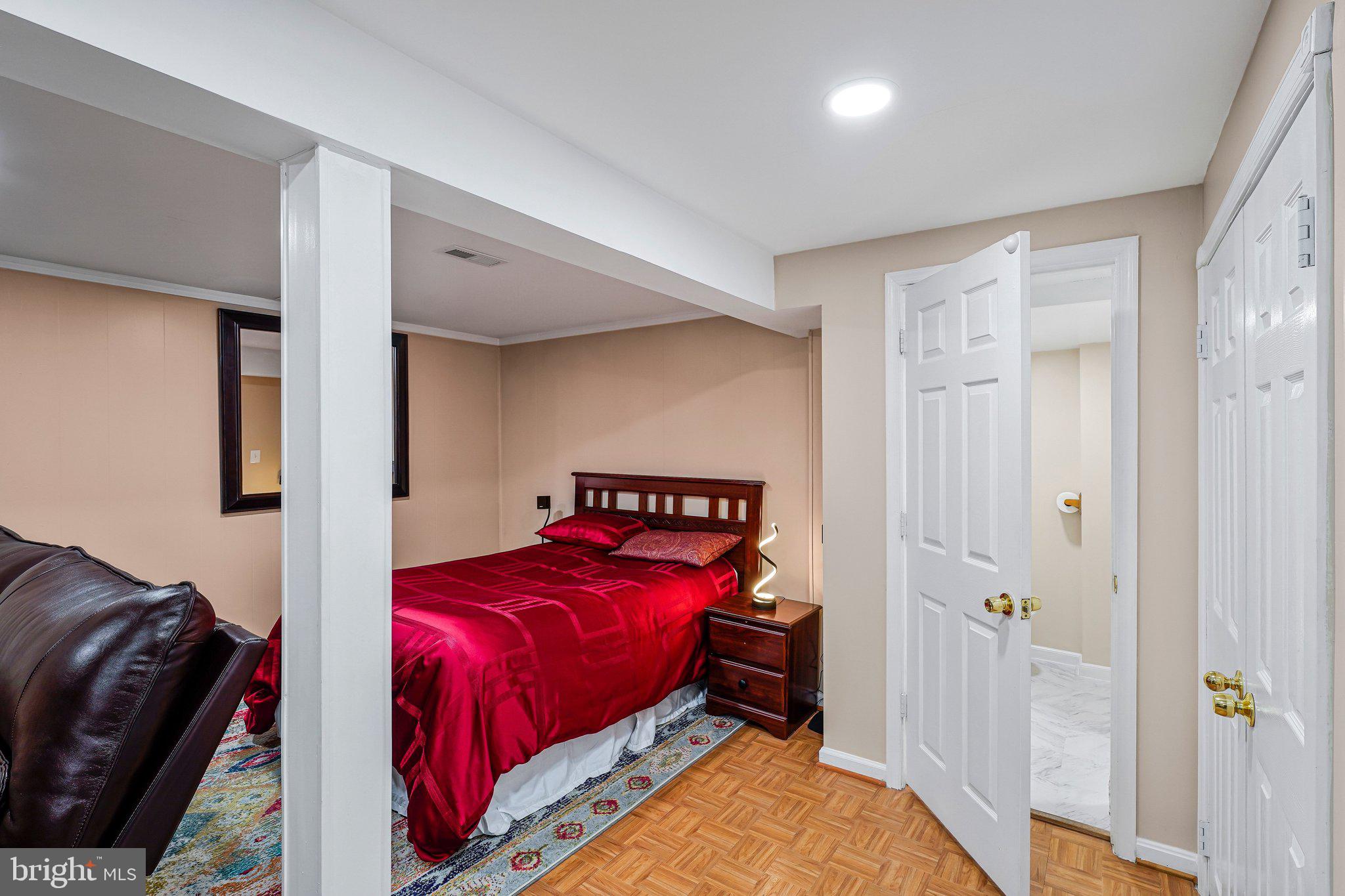 MIDDLERIDGE - Residential