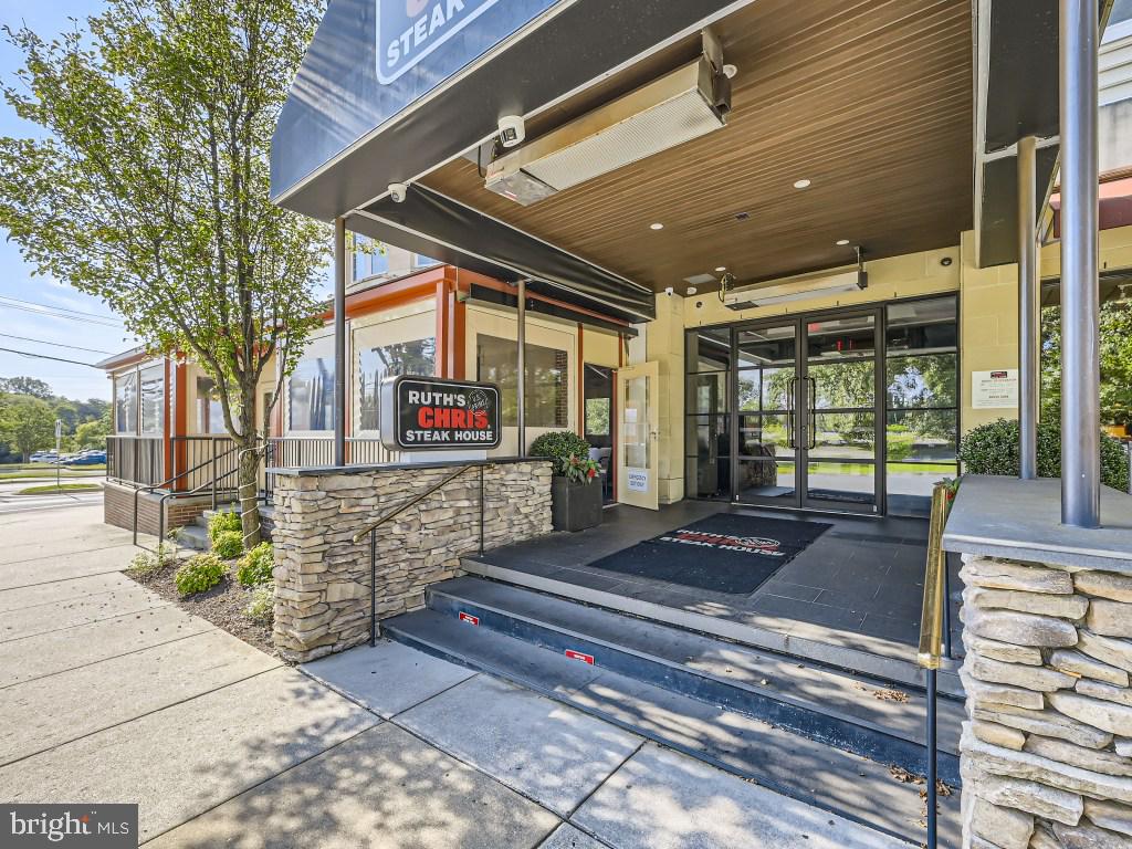 TOWN CENTER COMMONS - Residential