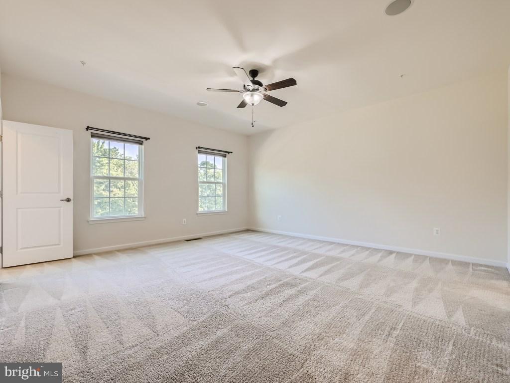 TOWN CENTER COMMONS - Residential