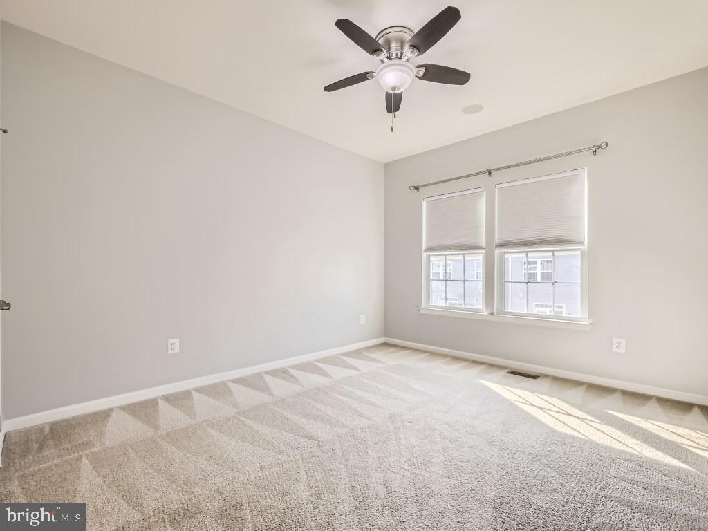 TOWN CENTER COMMONS - Residential