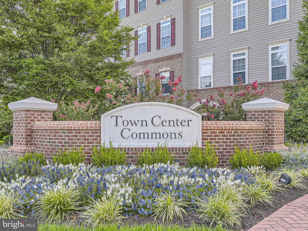 TOWN CENTER COMMONS - Residential