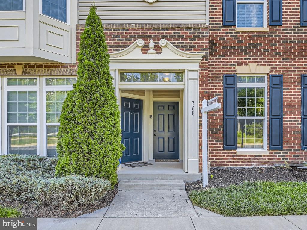 TOWN CENTER COMMONS - Residential