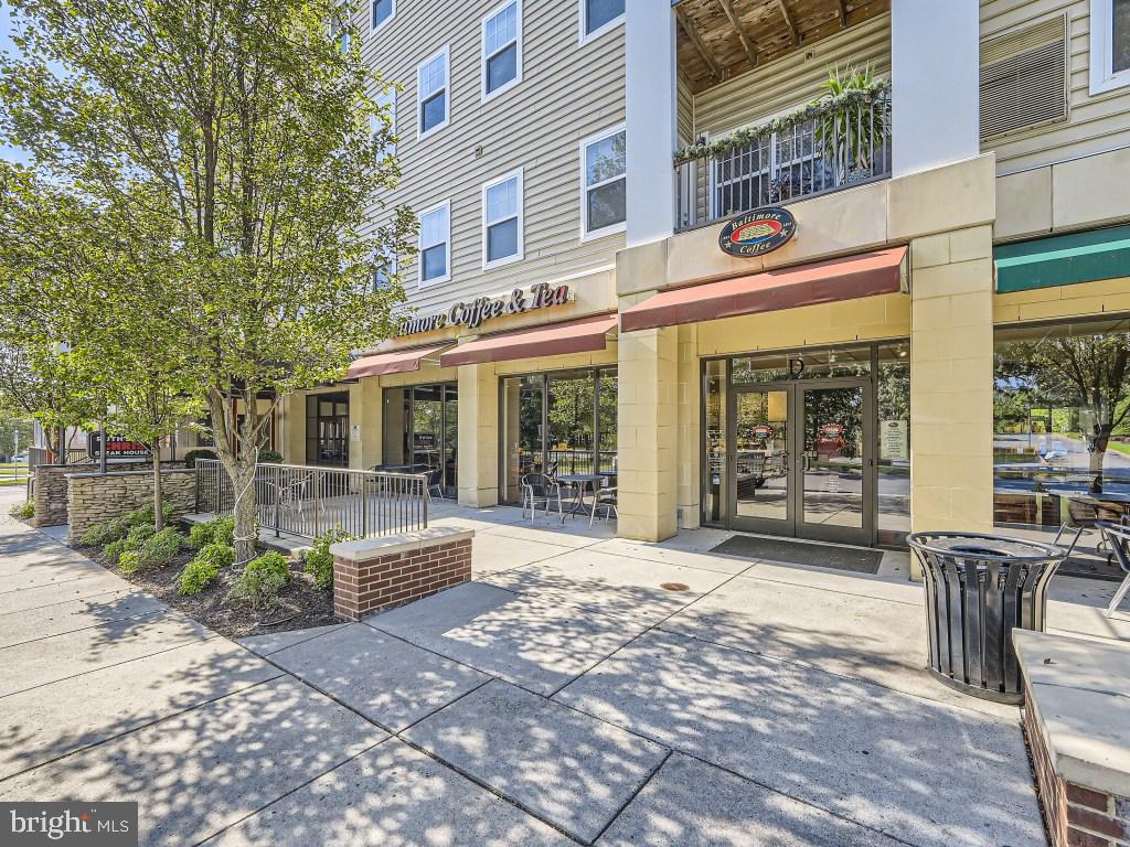 TOWN CENTER COMMONS - Residential