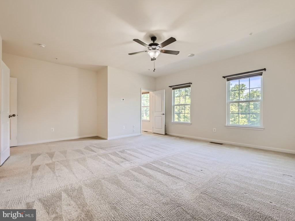 TOWN CENTER COMMONS - Residential