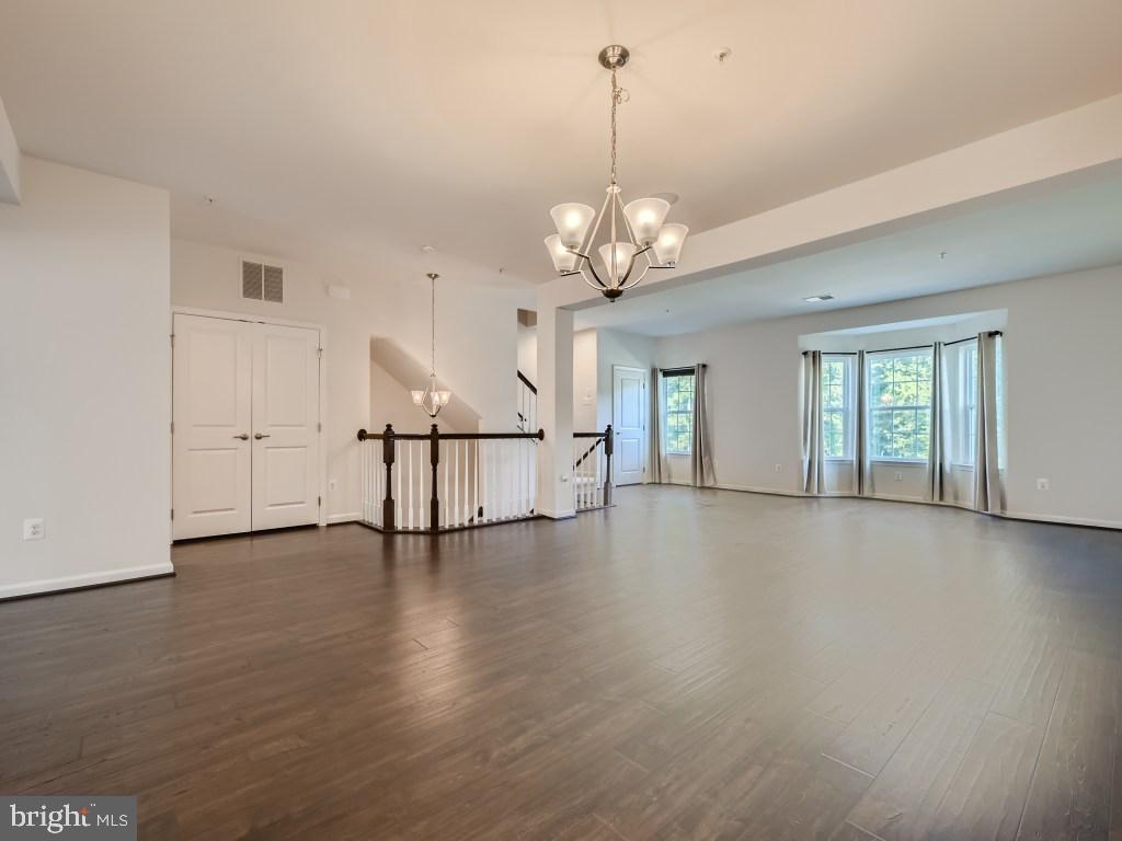 TOWN CENTER COMMONS - Residential