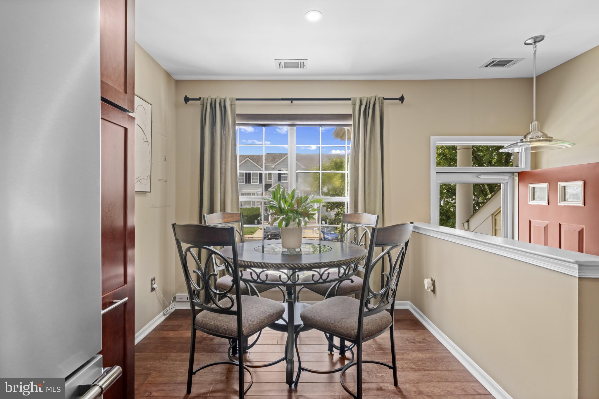 CEDAR GROVE AT CROFTON - Residential