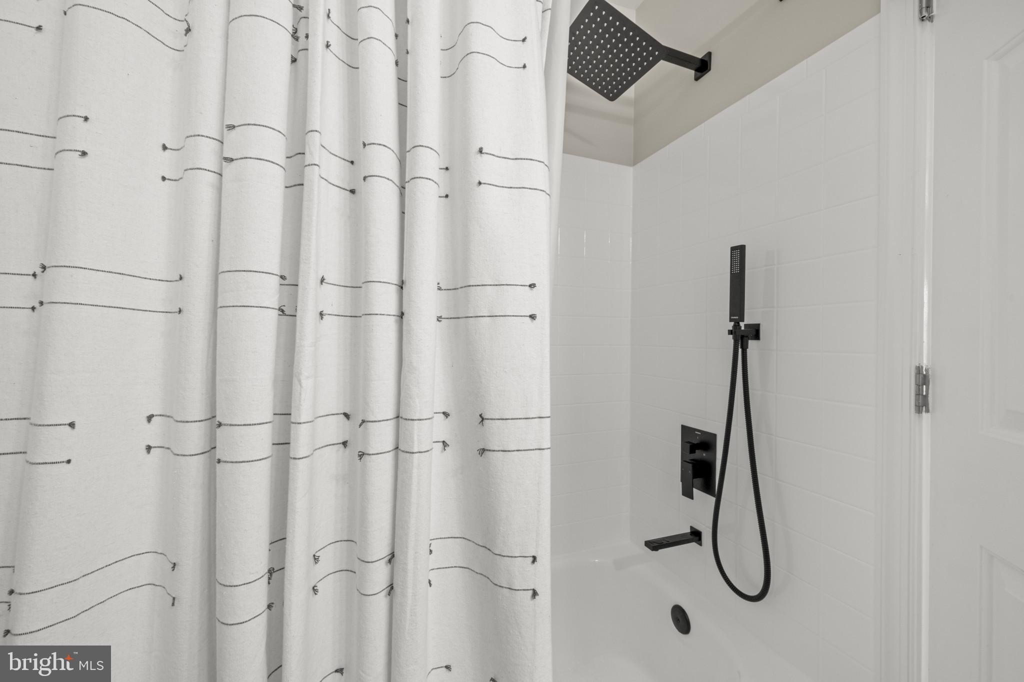 CEDAR GROVE AT CROFTON - Residential