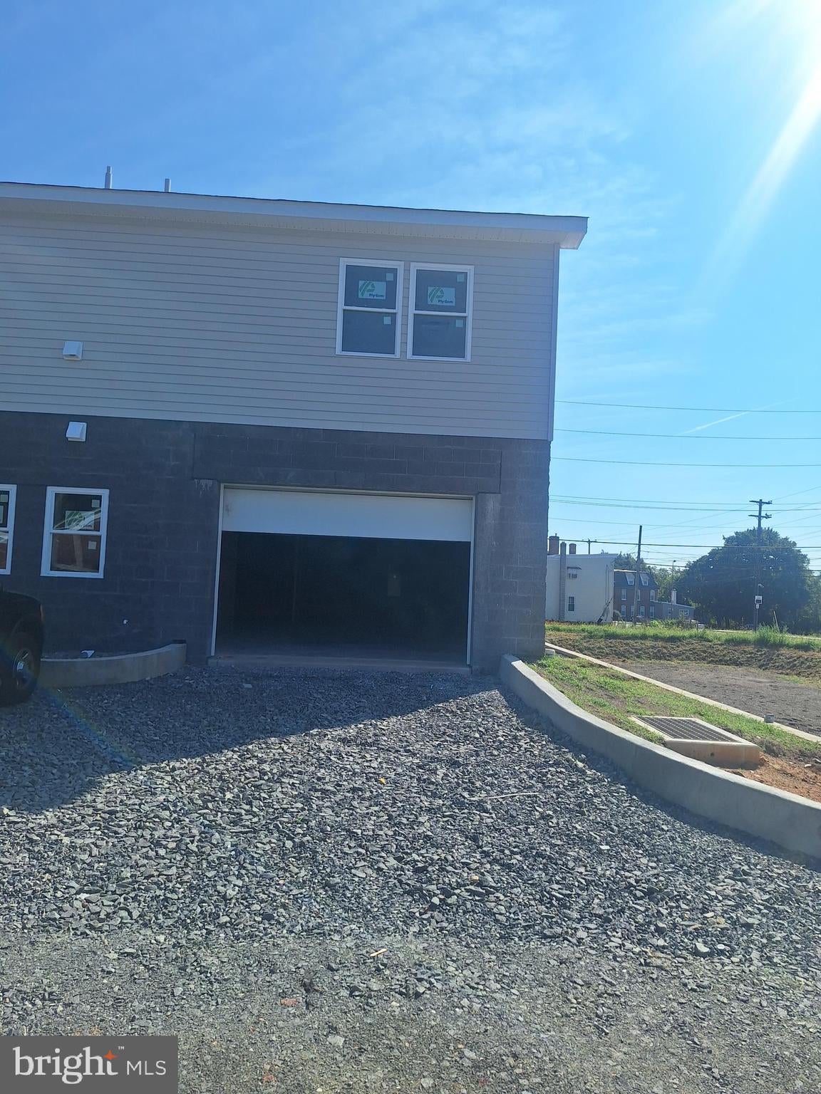 1037 W HIGH STREET APT 1