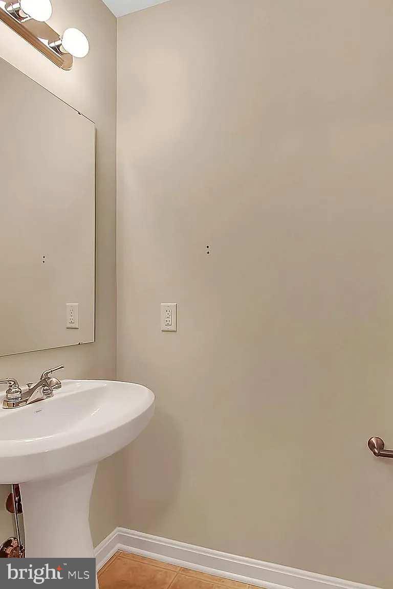 HANOVER - Residential Lease