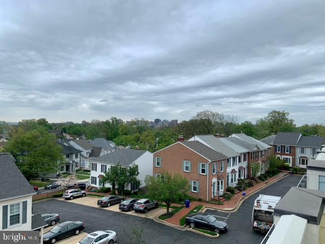 WAVERLY HILLS - Residential Lease