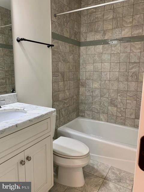 WAVERLY HILLS - Residential Lease