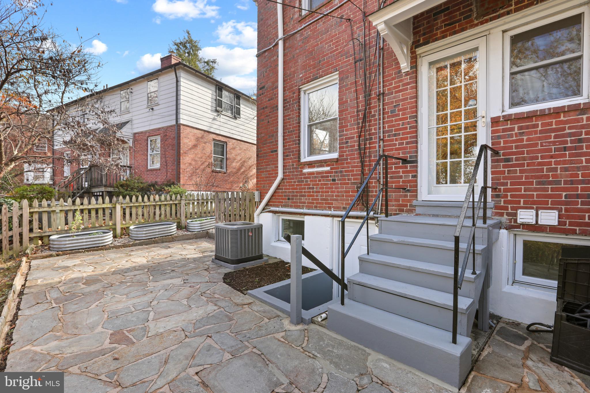 ORIGINAL NORTHWOOD - Residential