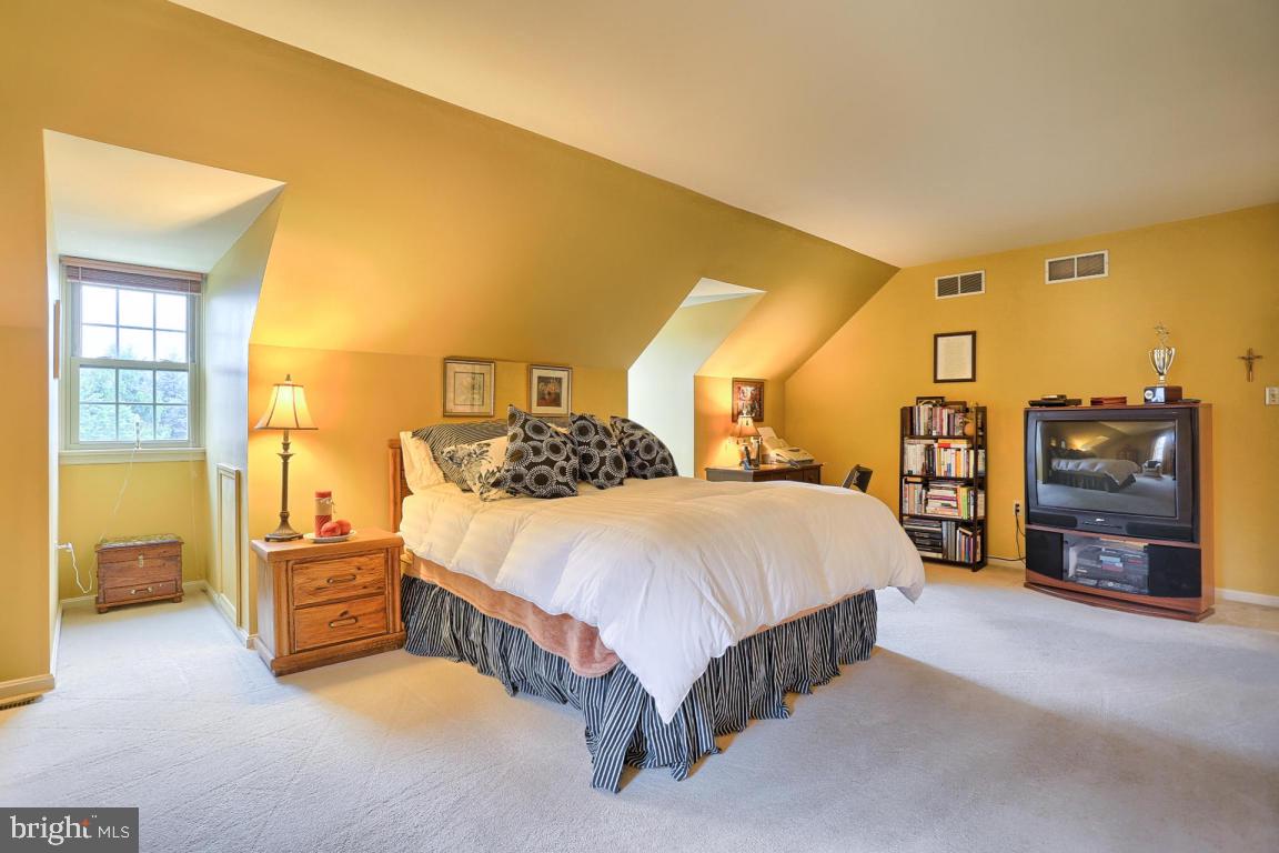 ROSEMONT ESTATES - Residential