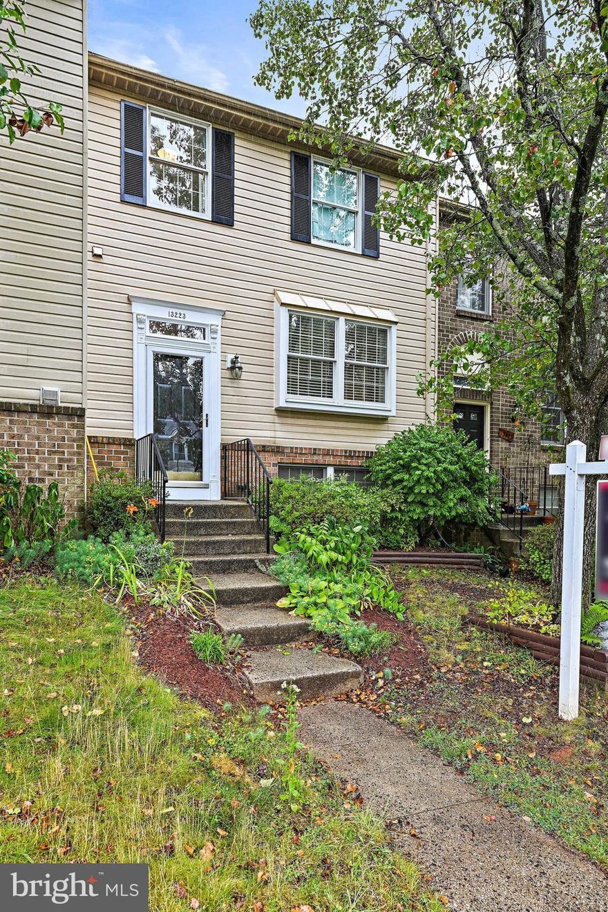 WELCOME HOME! OVER 1600 SQFT OF LIVING! 3 BEDROOM - 4 BATHROOM TOWNHOME IN THE GREAT LOCATION OF FOXFIELD. BRAND NEW LUXURY VINYL PLANK FLOORING JUST INSTALLED IN MAIN AND UPPER LEVELS WITH NEWER CARPET IN BASEMENT. PLENTY OF DAYLIGHT FILLS THIS LOVELY TOWNHOME! THE KITCHEN HAS BEAUTIFUL CABINETS WITH GRANITE TOPS AND STAINLESS STEEL APPLIANCES.  LARGE DECK FOR ENTERTAINING GUESTS! HOME IS BEAUTIFULLY STAGED TO SHOWECASE IT'S BEAUTY.  UPDATED BATHROOMS AS WELL! COMMUNITY POOL TO ENOY THESE UPCOMING SUMMER DAYS. TENNIS COURTS, TRAILS AND PARKS FOR YOUR FAMILY ENJOYMENT. MOVE IN READY FOR THE NEXT FAMILY TO MAKE IT THEIR HOME! PERFECT LOCATION! WITHIN 3-5 MINUTES OF 50, 28, AND FAIRFAX COUNTY PKWY!