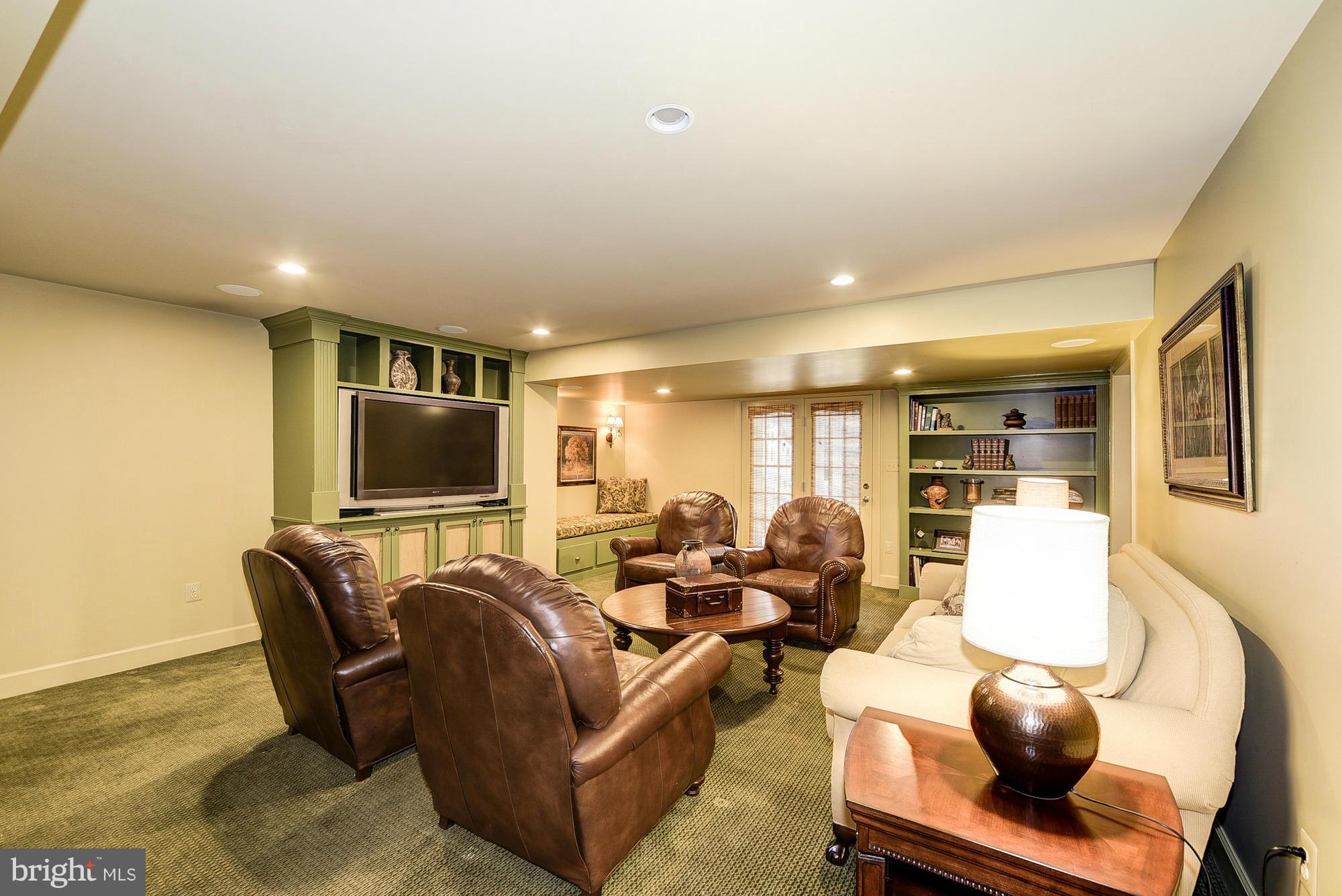 GLEN MEADOWS - Residential