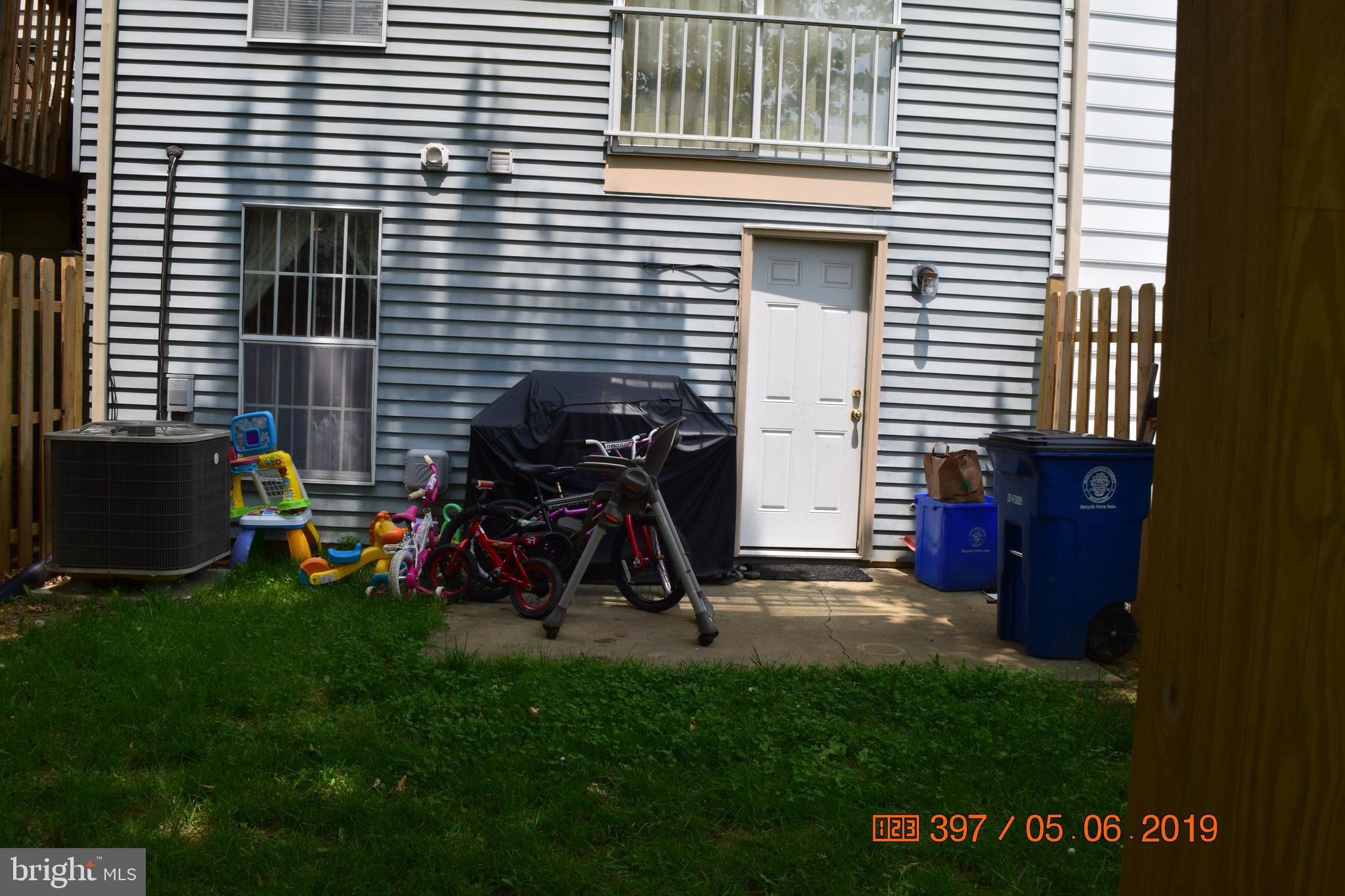 SILVER SPRING CNTRY CLUB - Residential Lease