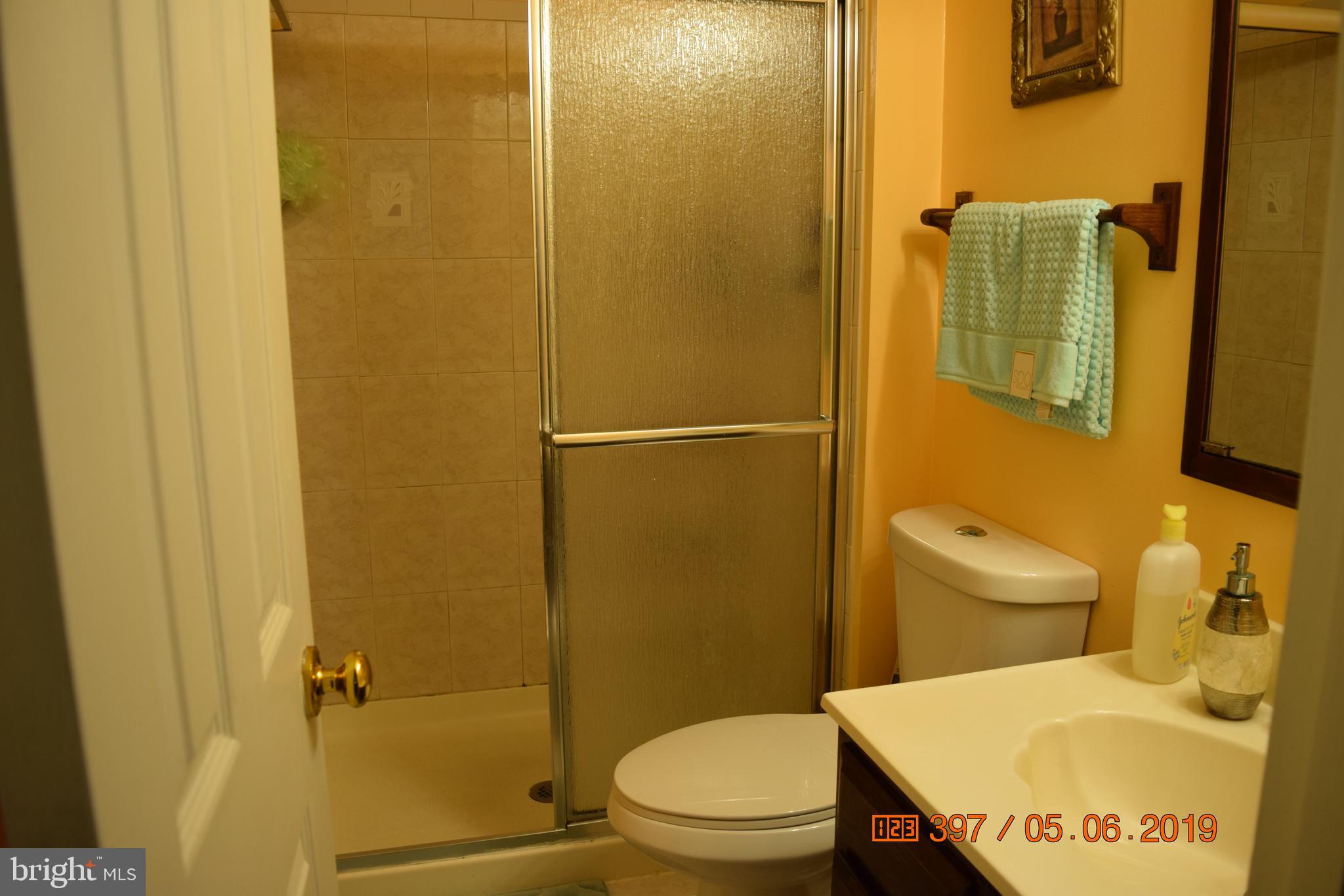 SILVER SPRING CNTRY CLUB - Residential Lease