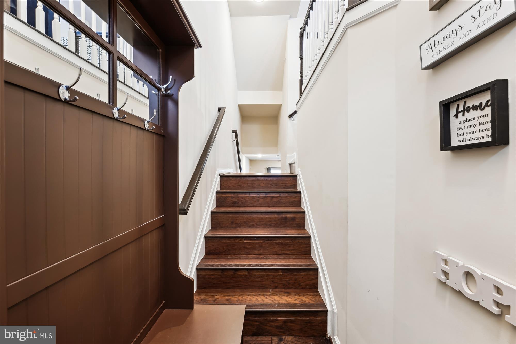 CHELSEA MANOR - Residential