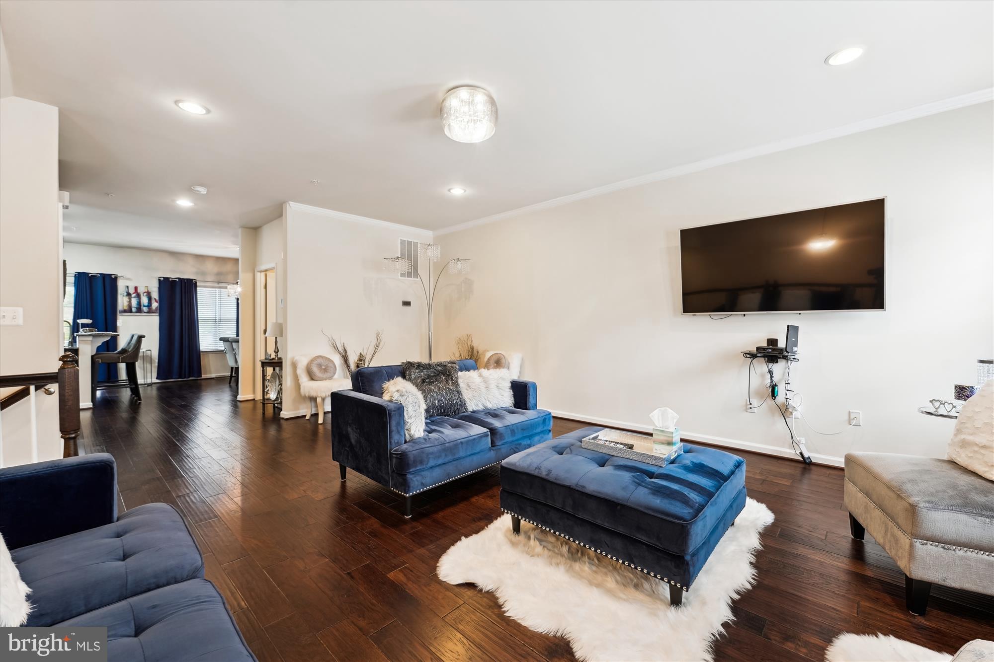 CHELSEA MANOR - Residential