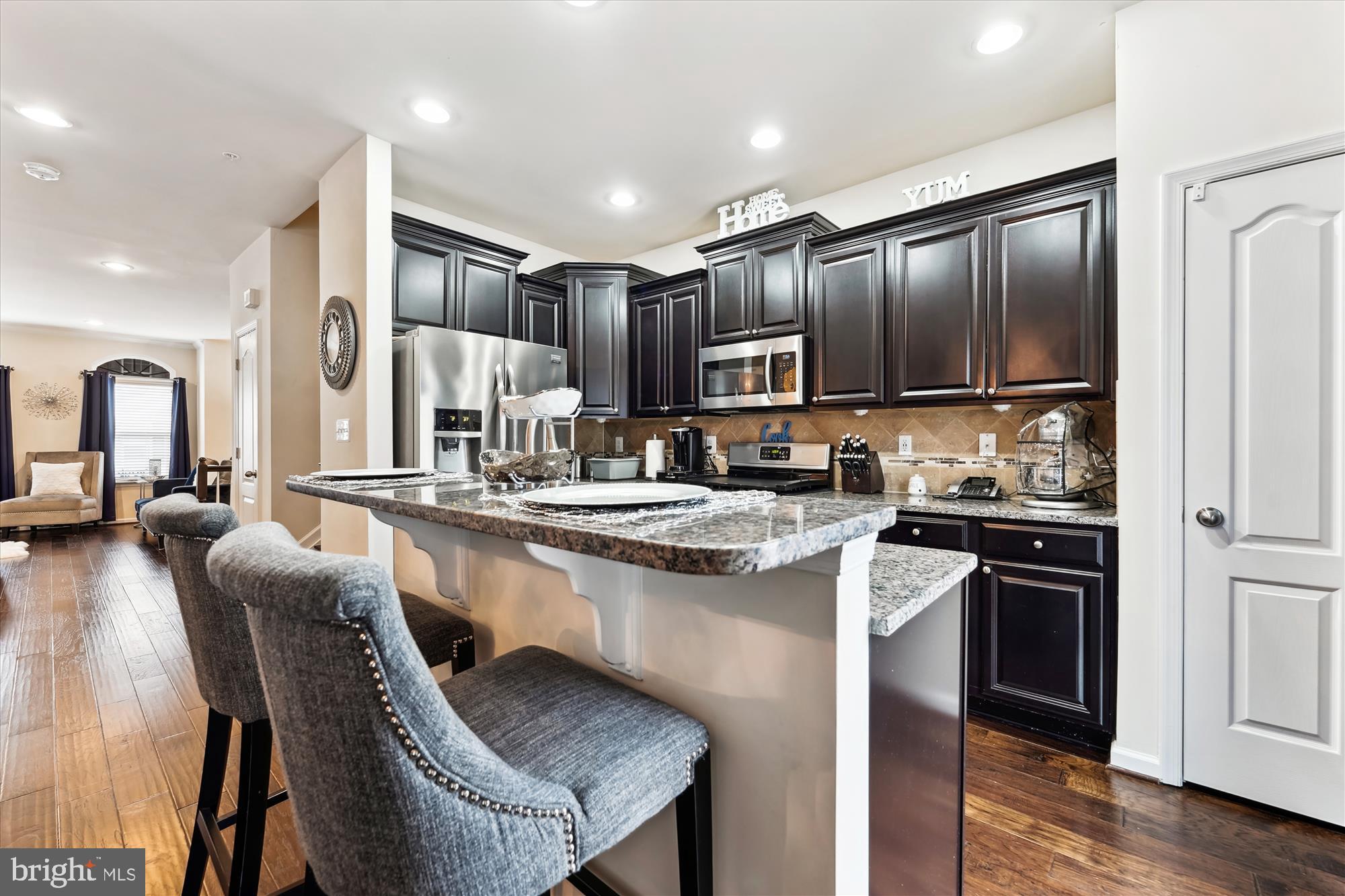 CHELSEA MANOR - Residential