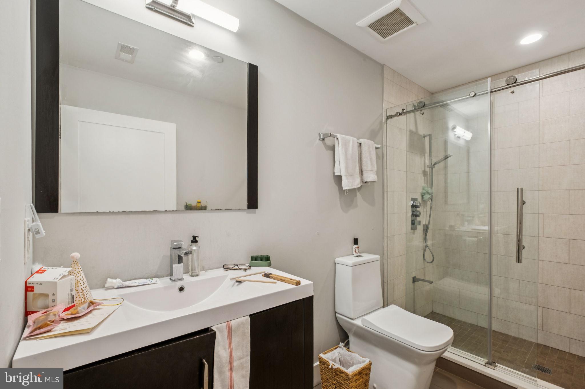 ART MUSEUM AREA - Commercial Sale