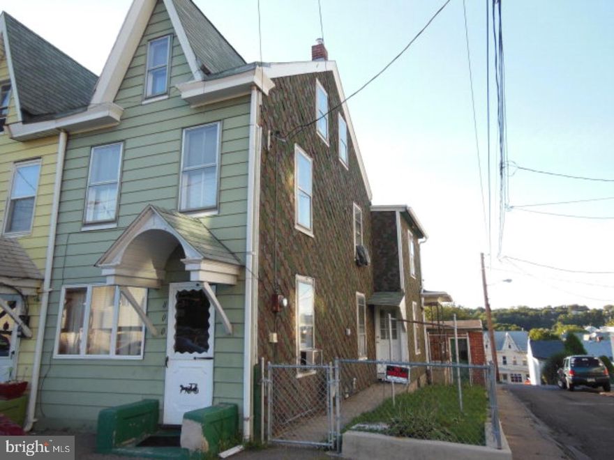 Home has been priced to sell!  Great two (2) car garage with two mandoors.  Three (3) bedrooms with one full bath (newer surround tub), and a half-bath on the first floor adjoining a large entrance (possible mudroom) front the covered porch.  Mailing Address Continued: Pottsville  Color: Green  Amp: 100