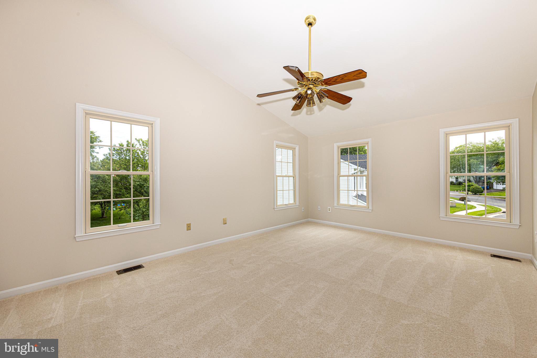 TRIPLE RIDGE - Residential