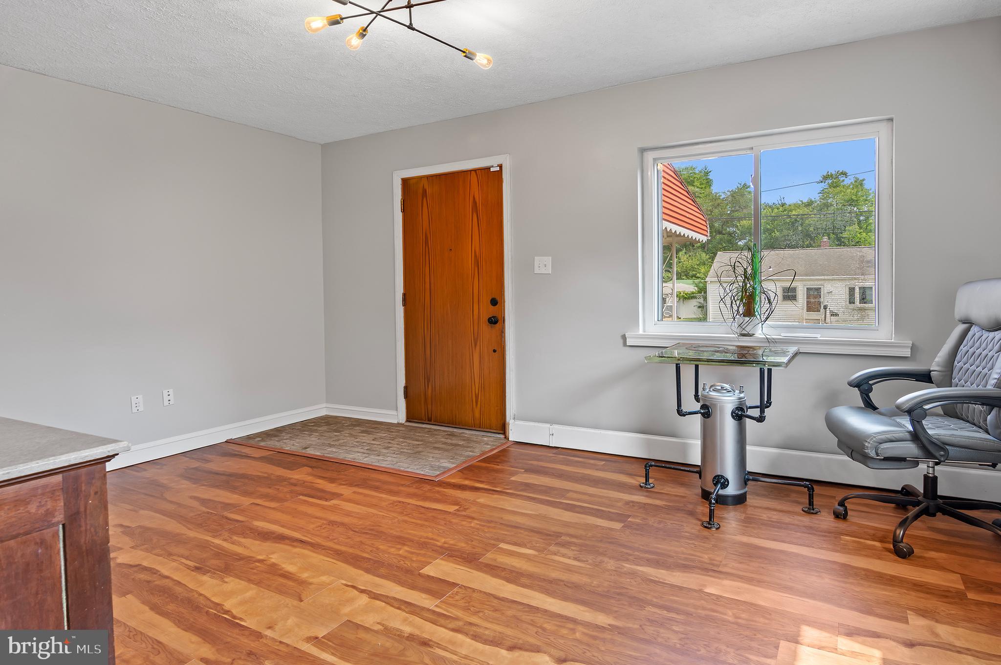 102 KUETHE ROAD NE