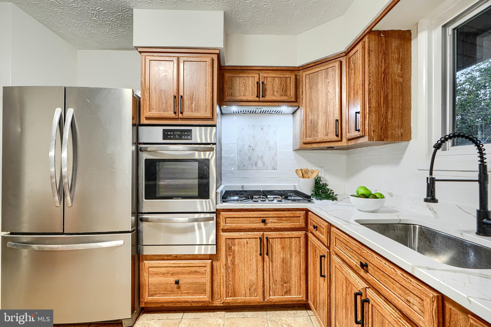 3903 INNERDALE COURT