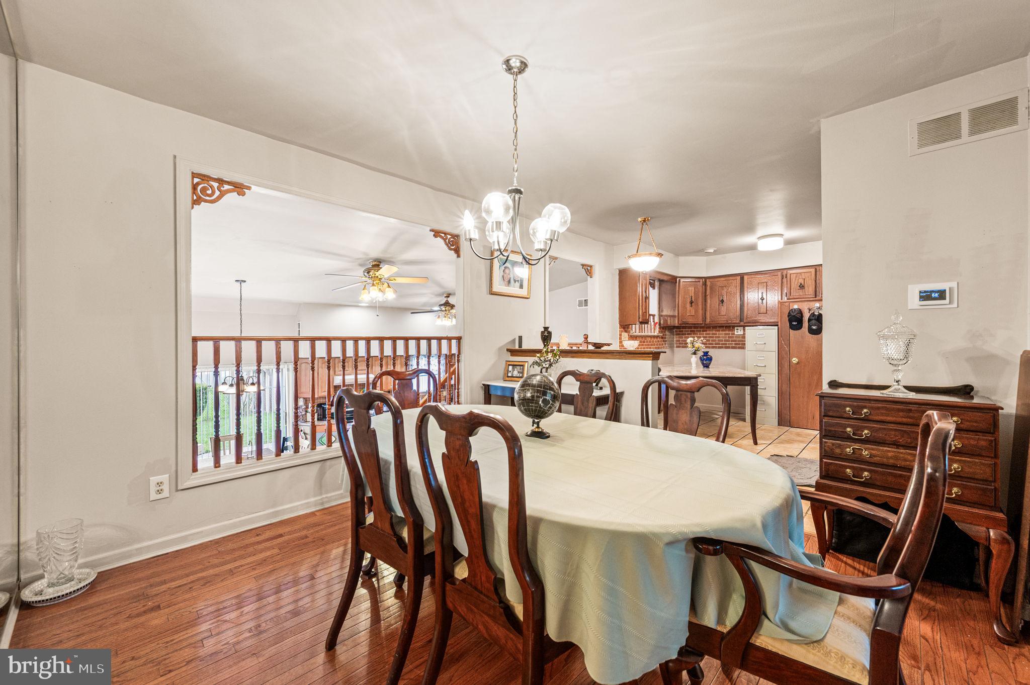 VALLEY MDWS - Residential