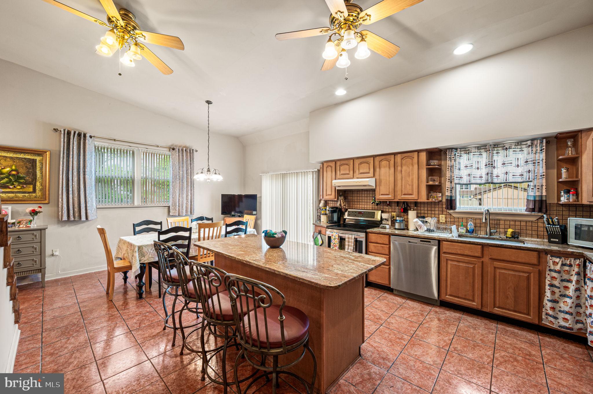 VALLEY MDWS - Residential