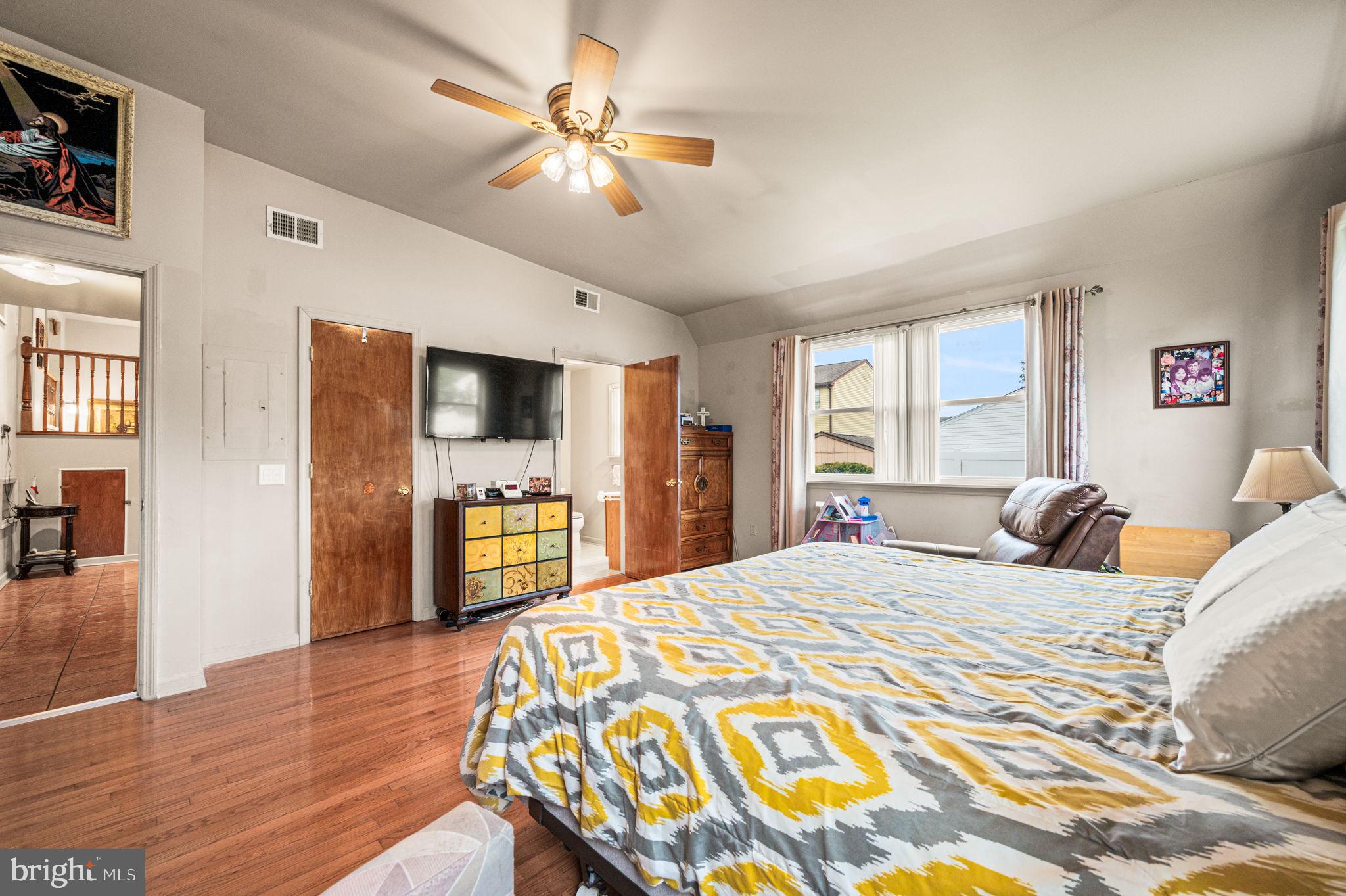 VALLEY MDWS - Residential
