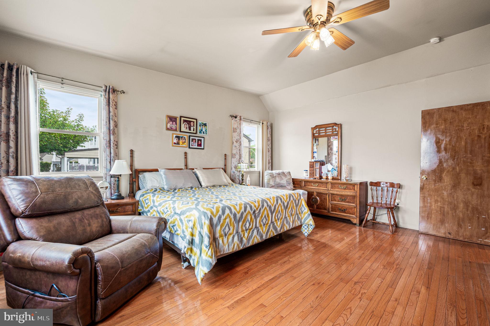 VALLEY MDWS - Residential