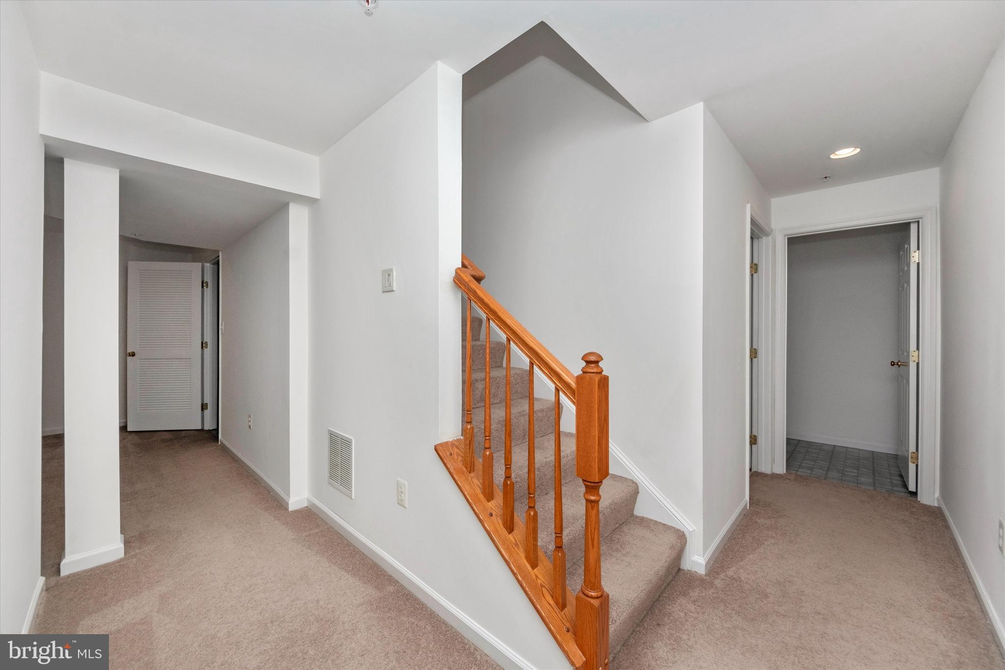 ADNELL WOODS - Residential