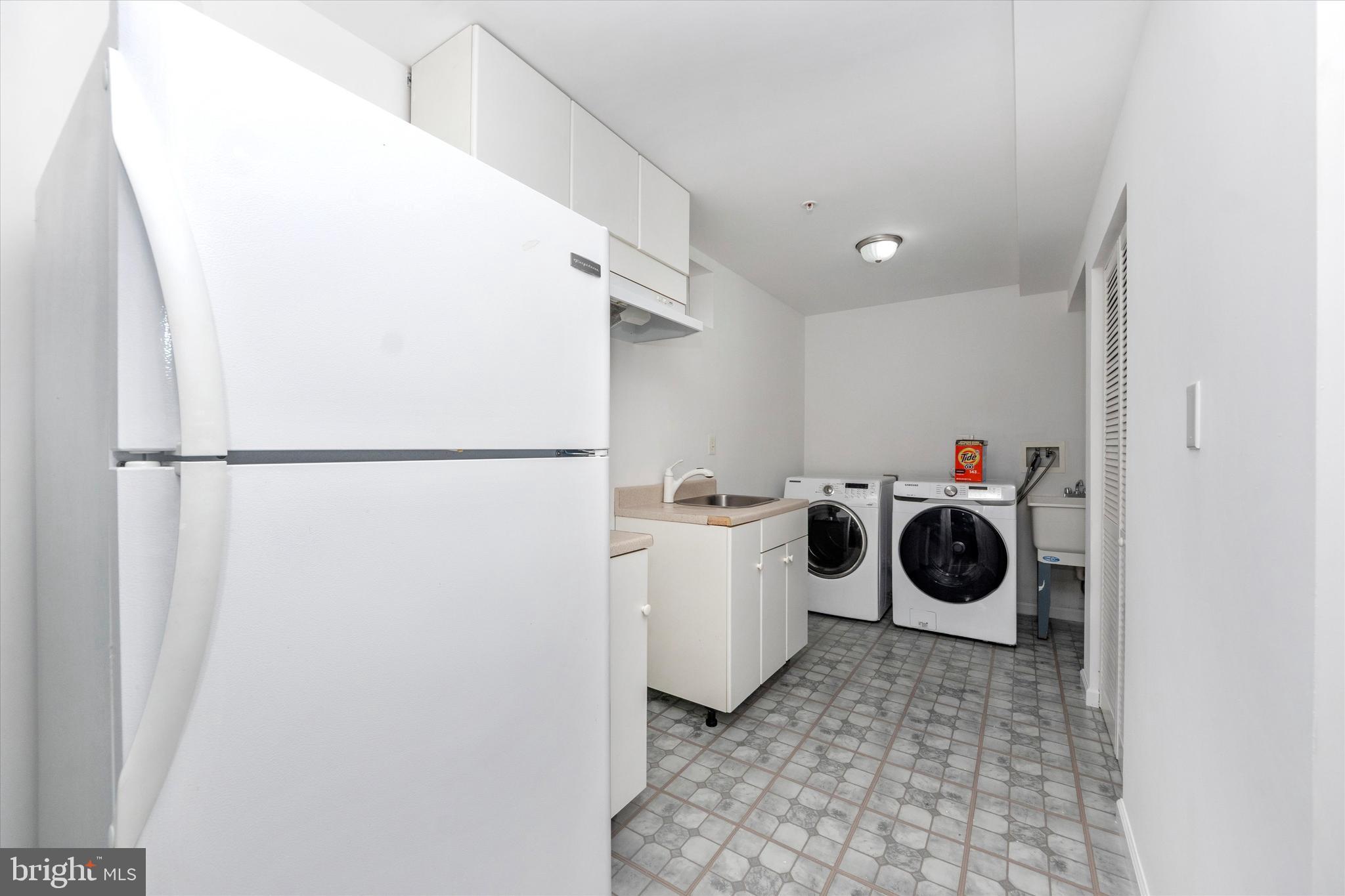 ADNELL WOODS - Residential