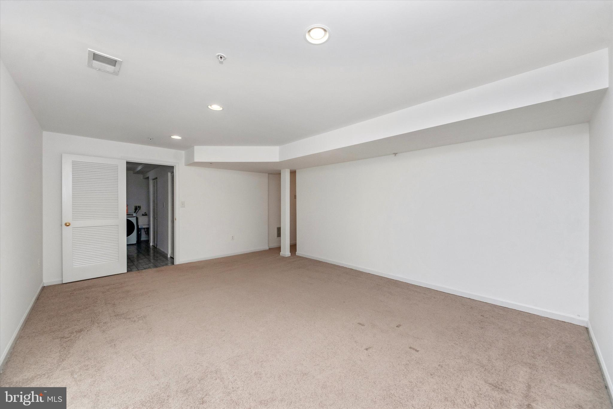 ADNELL WOODS - Residential