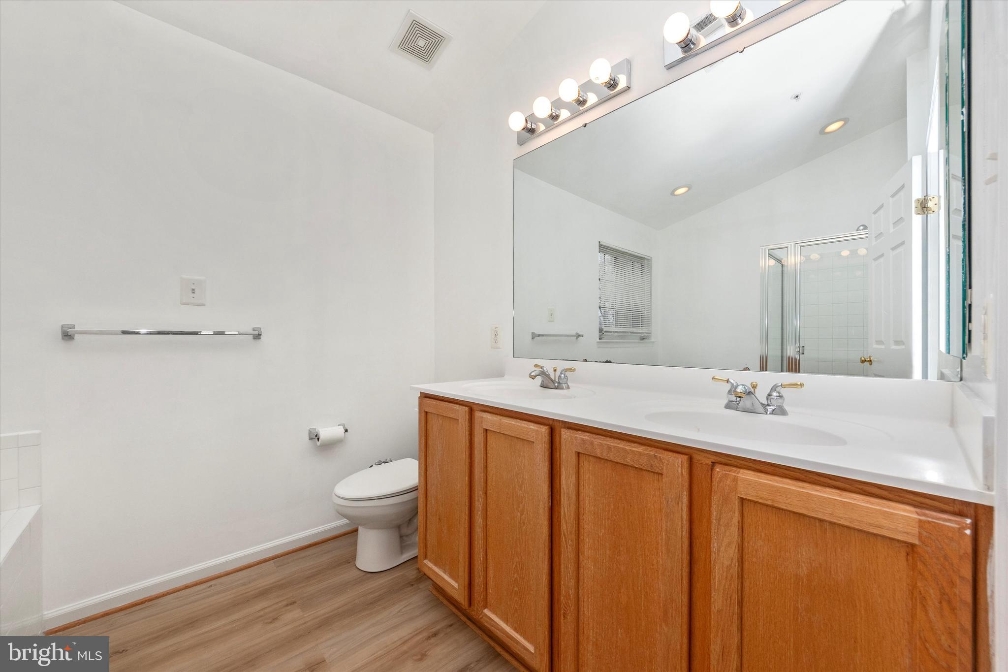 ADNELL WOODS - Residential