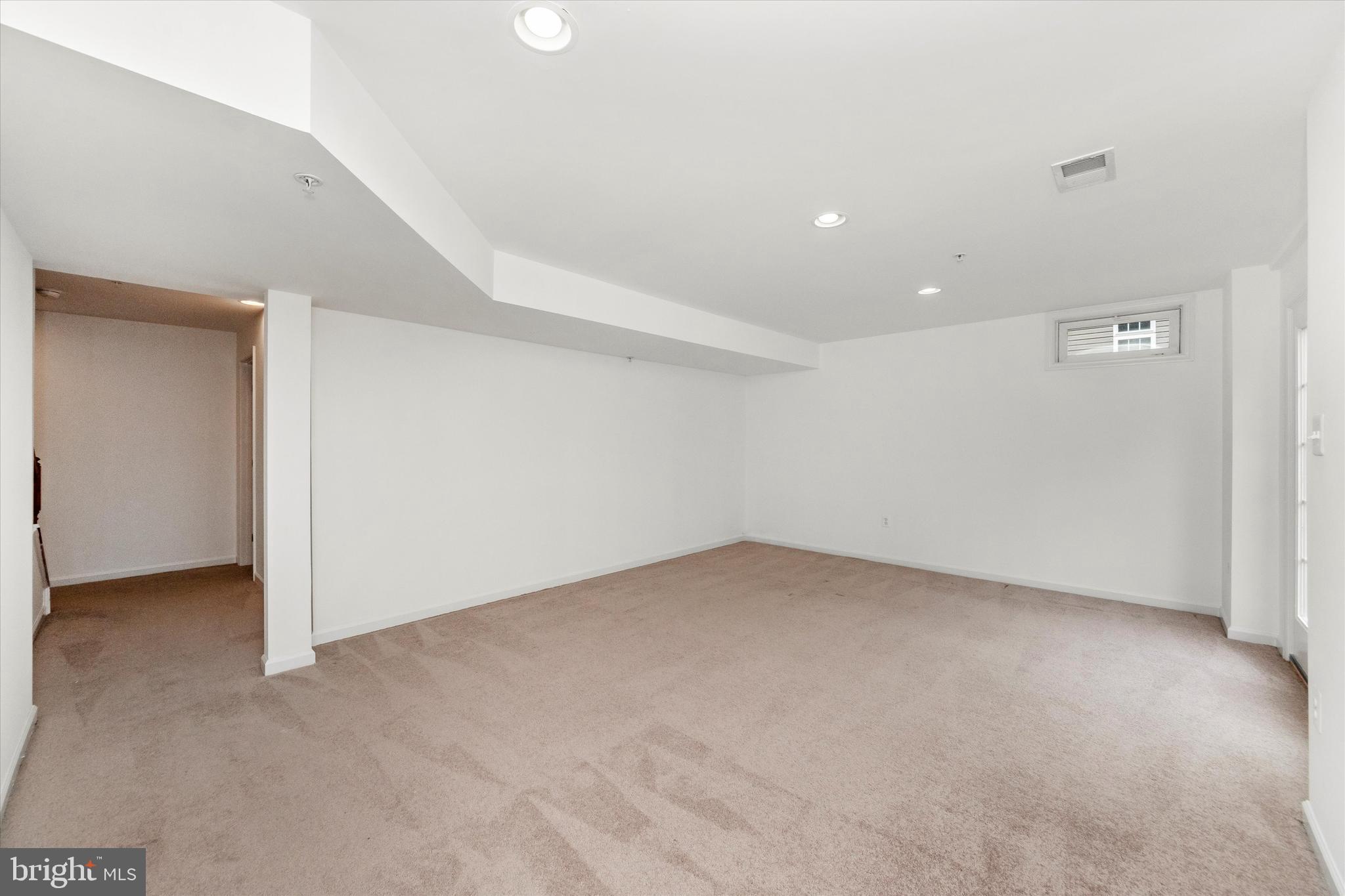 ADNELL WOODS - Residential