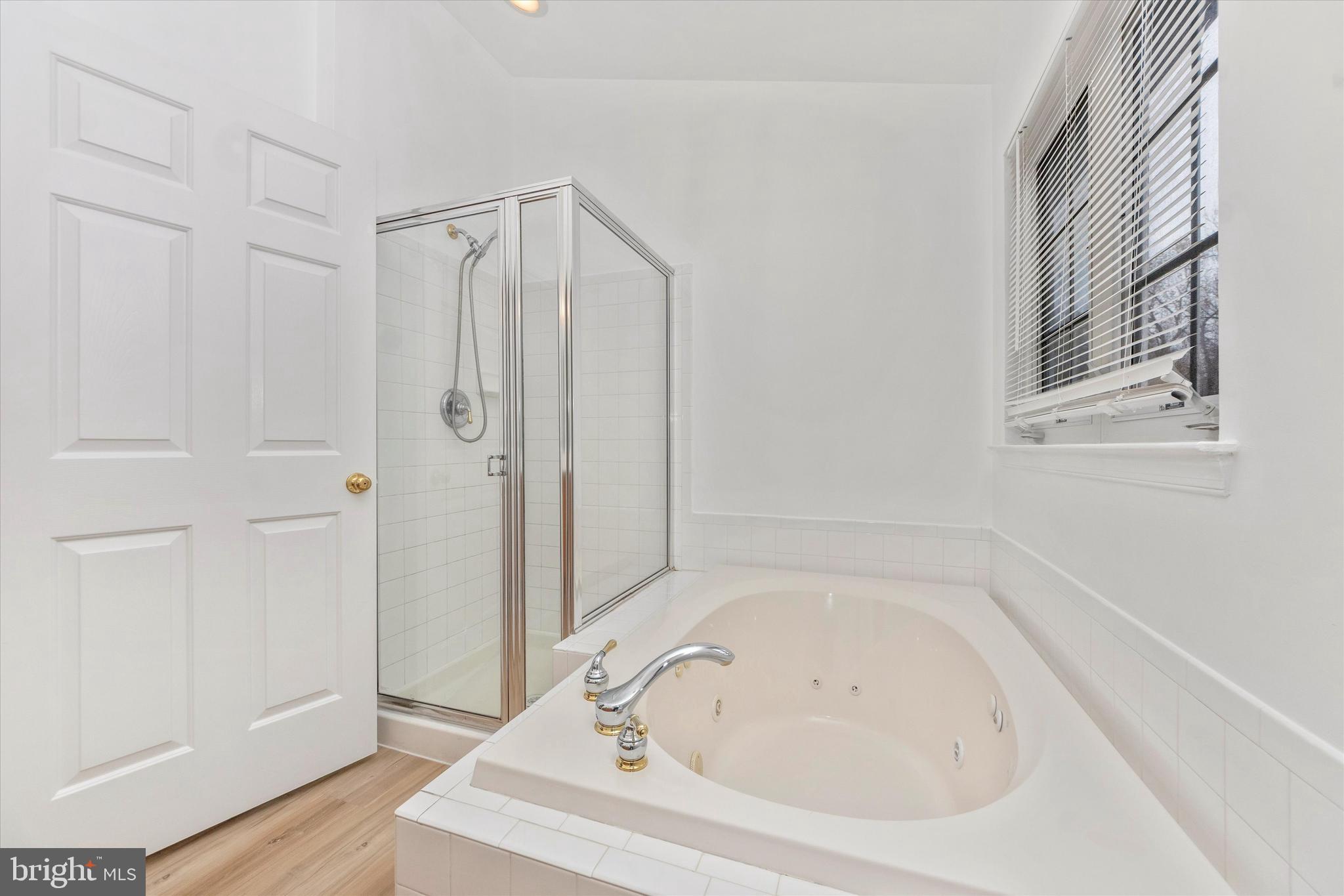 ADNELL WOODS - Residential