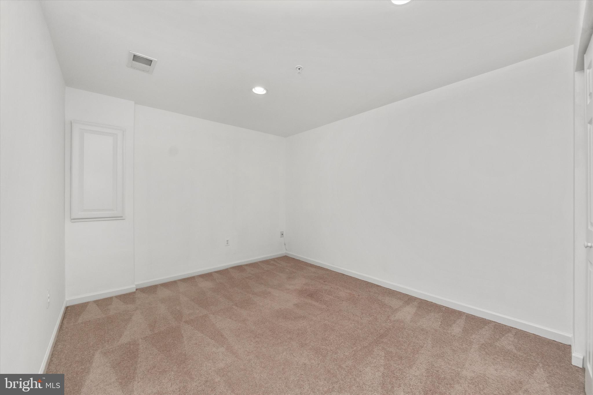 ADNELL WOODS - Residential